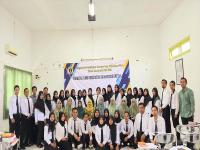 Parallel Class Universitas Gresik Nomor 9