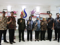 Parallel Class Unigres Nomor 2